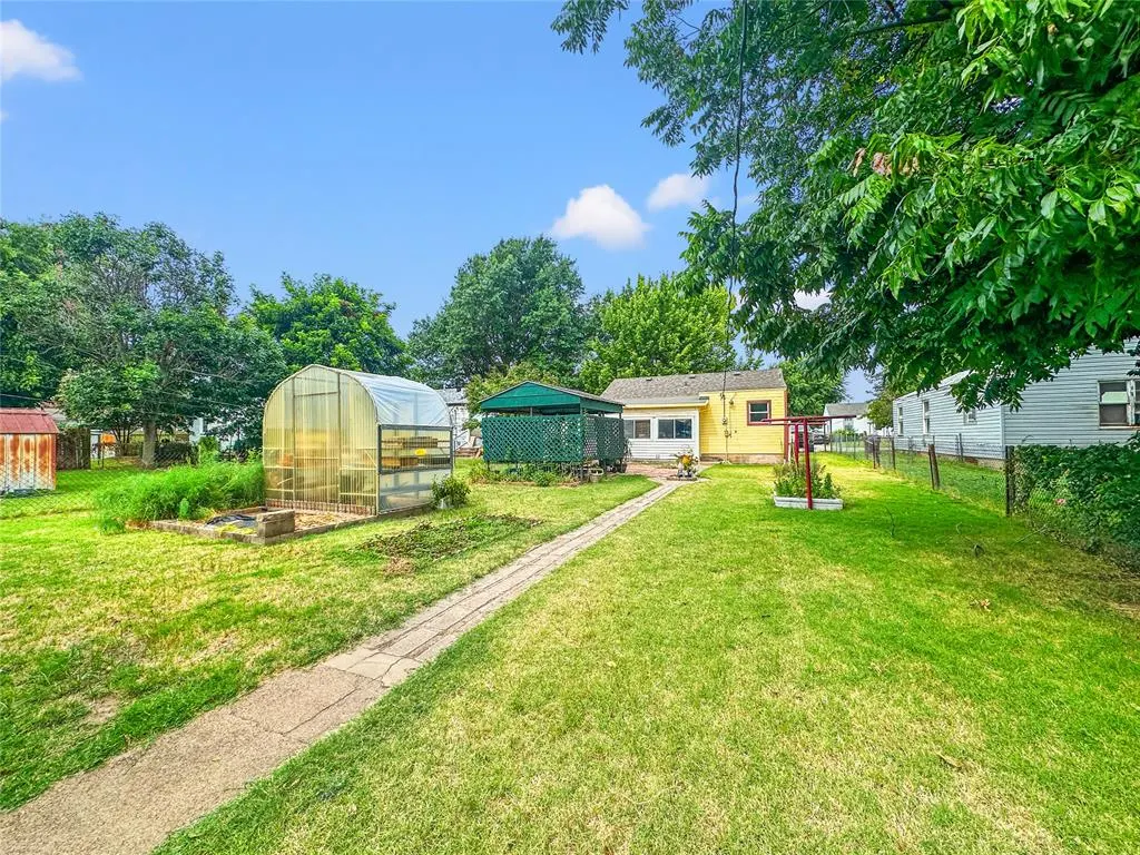 Photo 21 — 713 S Mahan Avenue, El Reno, OK 73036