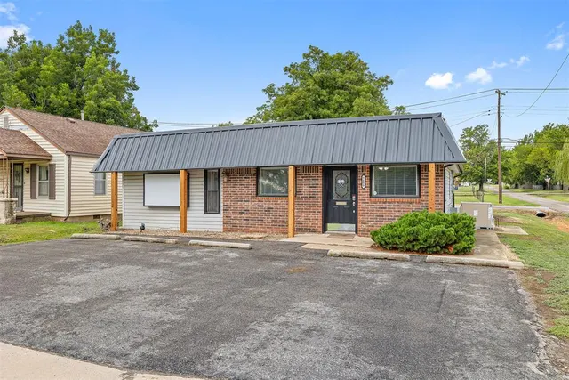 Photo 3 — 1600 S Choctaw Avenue, El Reno, OK 73036