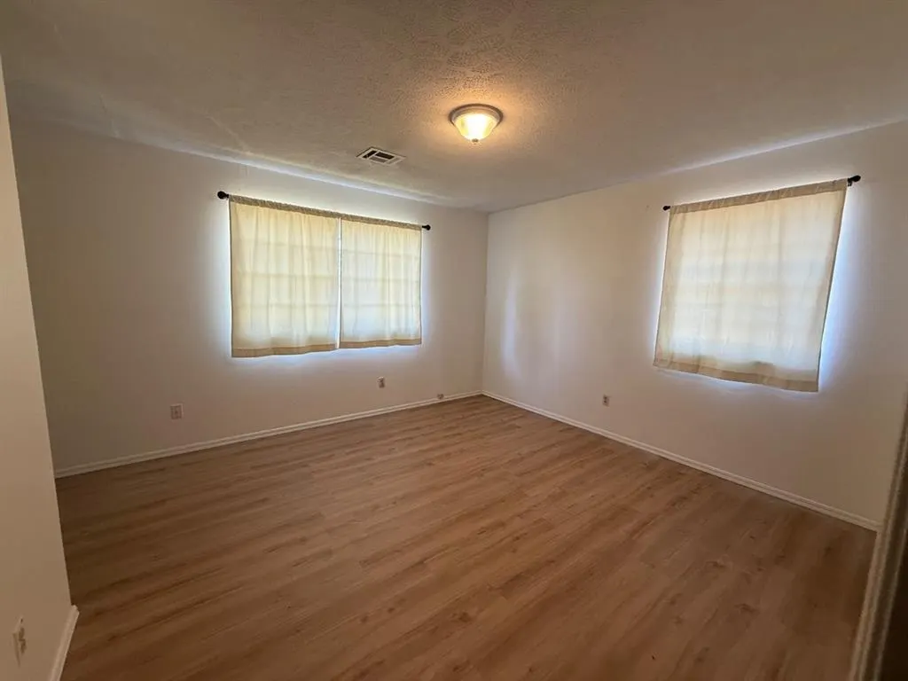 Photo 8 — 1101 NW 103rd Street, Oklahoma City, OK 73114