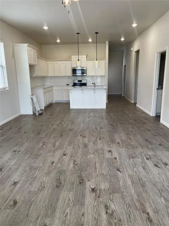Photo 2 — 3325 Enclave Place, Norman, OK 73072