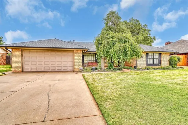 Photo 4 — 1002 Mac Drive, Elk City, OK 73644