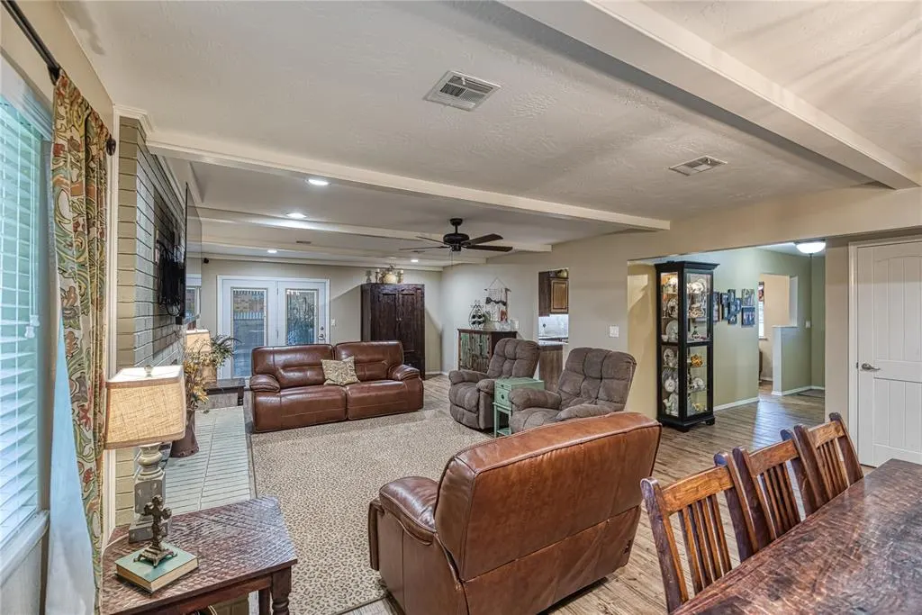 Photo 12 — 1304 Lynnwood Drive, Elk City, OK 73644