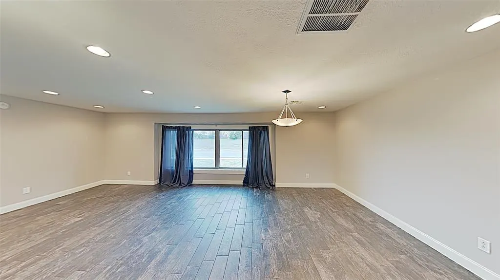 Photo 10 — 6228 N Grand Boulevard, Oklahoma City, OK 73112