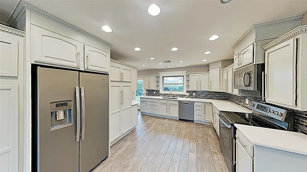 Photo 11 — 6228 N Grand Boulevard, Oklahoma City, OK 73112