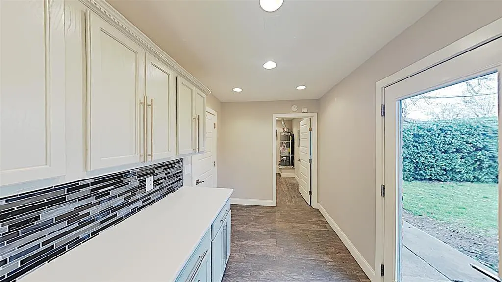 Photo 12 — 6228 N Grand Boulevard, Oklahoma City, OK 73112