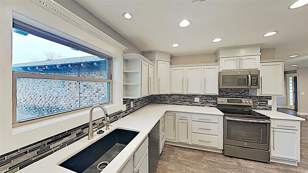 Photo 13 — 6228 N Grand Boulevard, Oklahoma City, OK 73112
