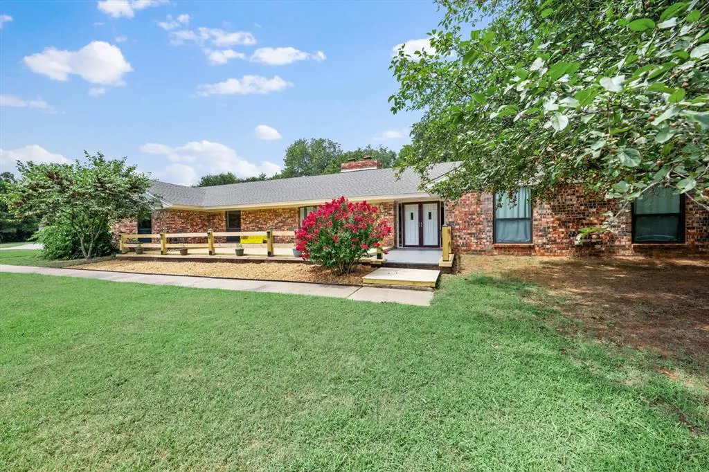 Front exterior — 960461 S Highway 102 Highway, Wellston, OK 74881