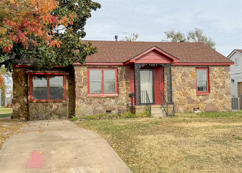 Photo 7 — 203 W Dale Street, Norman, OK 73069