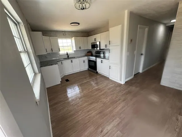 Photo 4 — 15224 E County Road 1540 Road, Lindsay, OK 73052