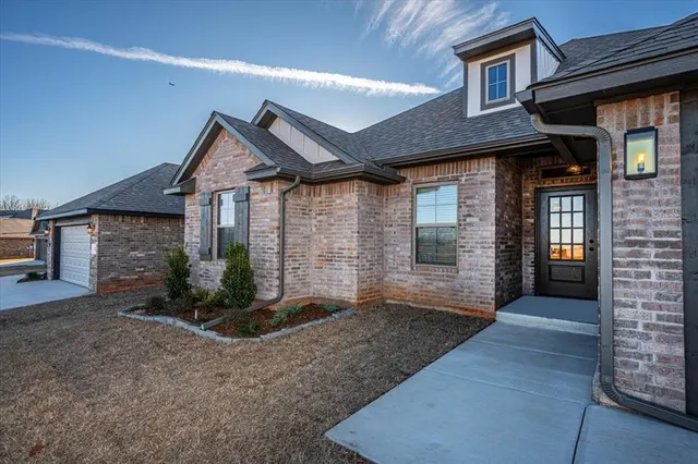 Photo 3 — 439 Virginia Avenue, Newcastle, OK 73065