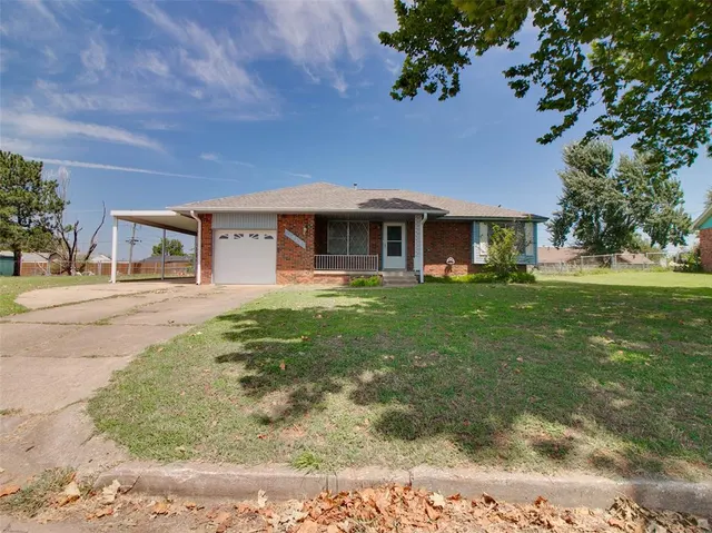 Photo 3 — 1015 Circle Drive, Stroud, OK 74079