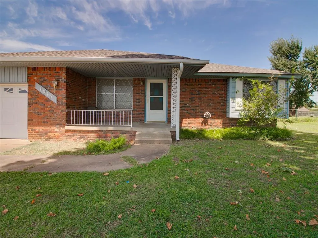 Front exterior — 1015 Circle Drive, Stroud, OK 74079