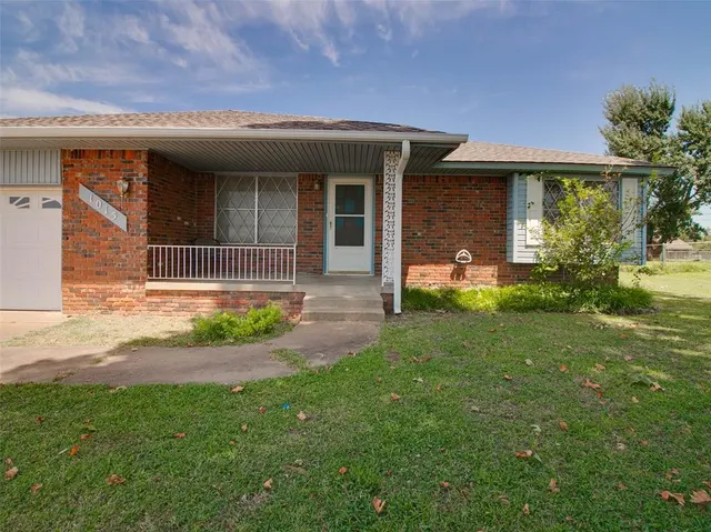 Front exterior — 1015 Circle Drive, Stroud, OK 74079