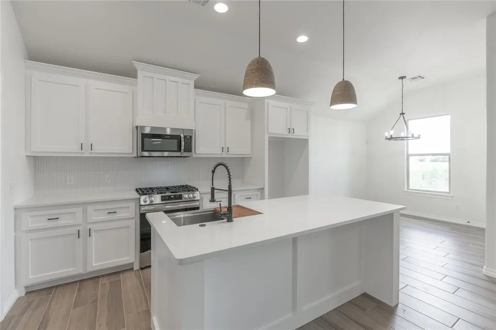 Photo 12 — 604 Grand Sycamore Drive, Washington, OK 73093