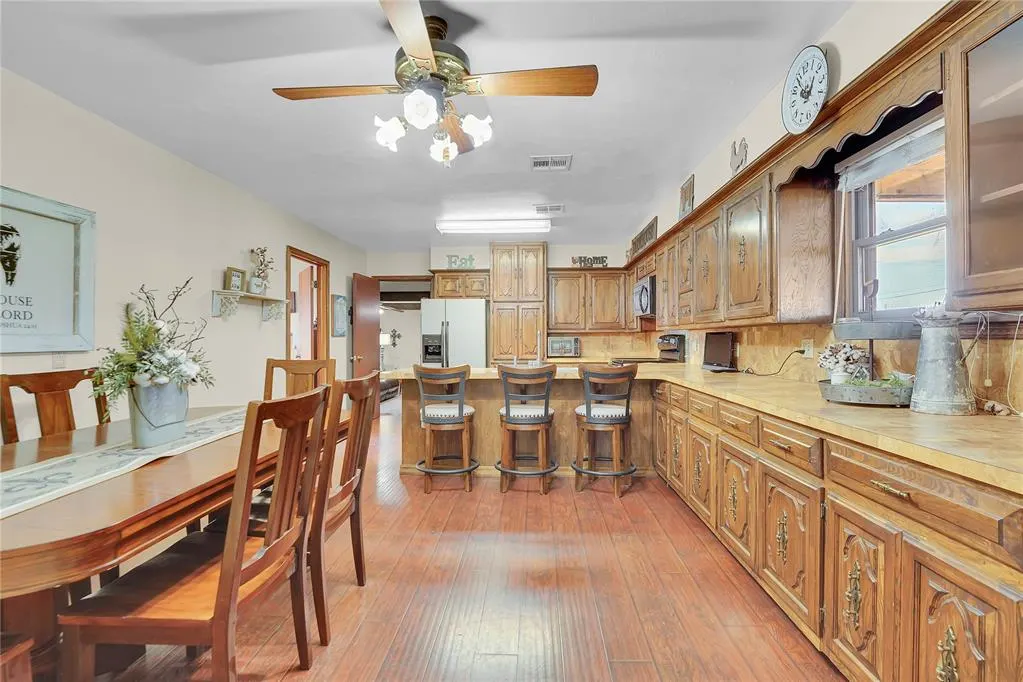 Photo 19 — 1826 E Iris Avenue, Hobart, OK 73651