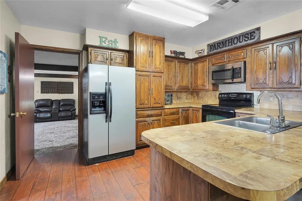 Photo 22 — 1826 E Iris Avenue, Hobart, OK 73651