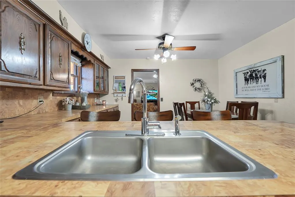 Photo 25 — 1826 E Iris Avenue, Hobart, OK 73651