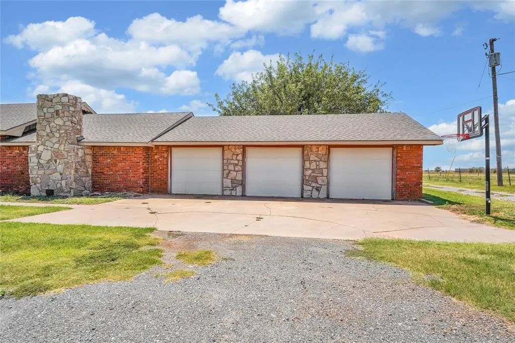 Photo 46 — 1826 E Iris Avenue, Hobart, OK 73651