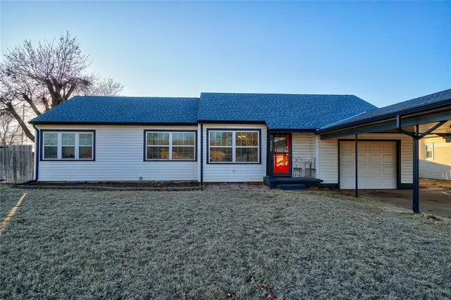 Front exterior — 722 S 10th Street, Kingfisher, OK 73750