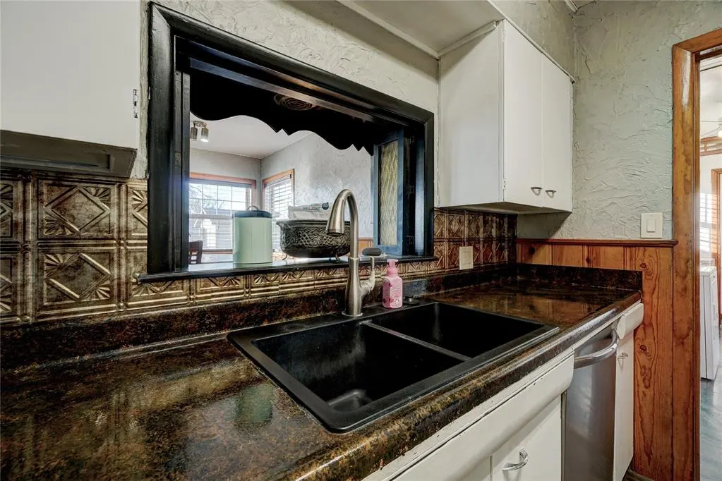 Photo 11 — 722 S 10th Street, Kingfisher, OK 73750