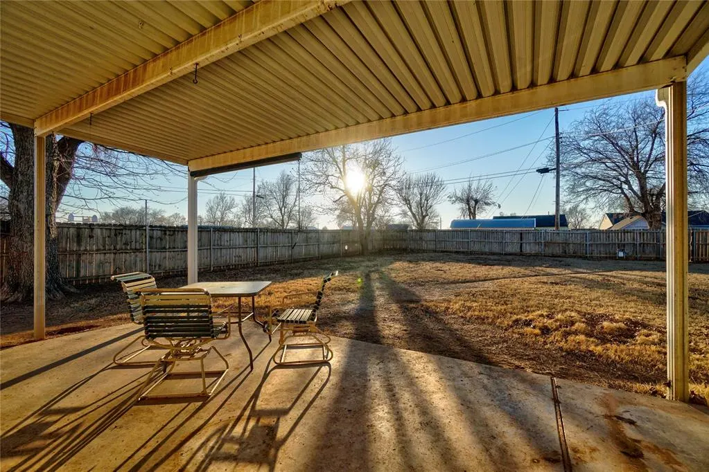 Photo 27 — 722 S 10th Street, Kingfisher, OK 73750