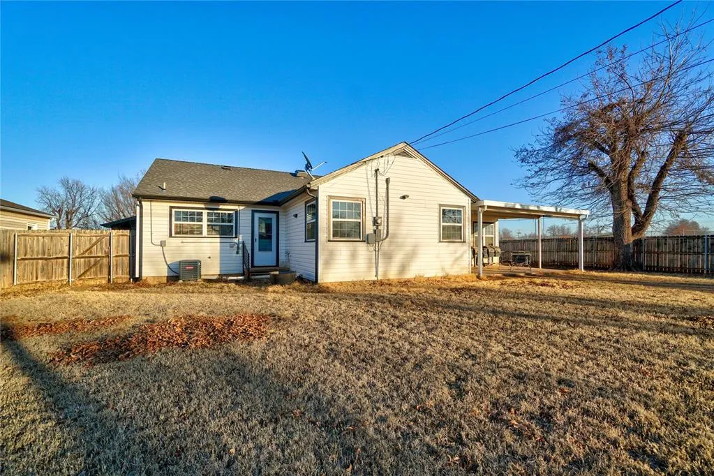 Photo 30 — 722 S 10th Street, Kingfisher, OK 73750