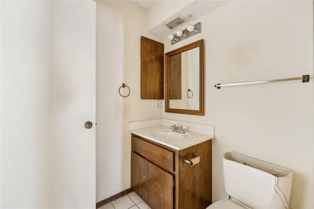 Photo 11 — 10124 Hefner Village Ter Terrace, Oklahoma City, OK 73162