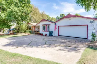 Sold home at 10700 NE 4th Street