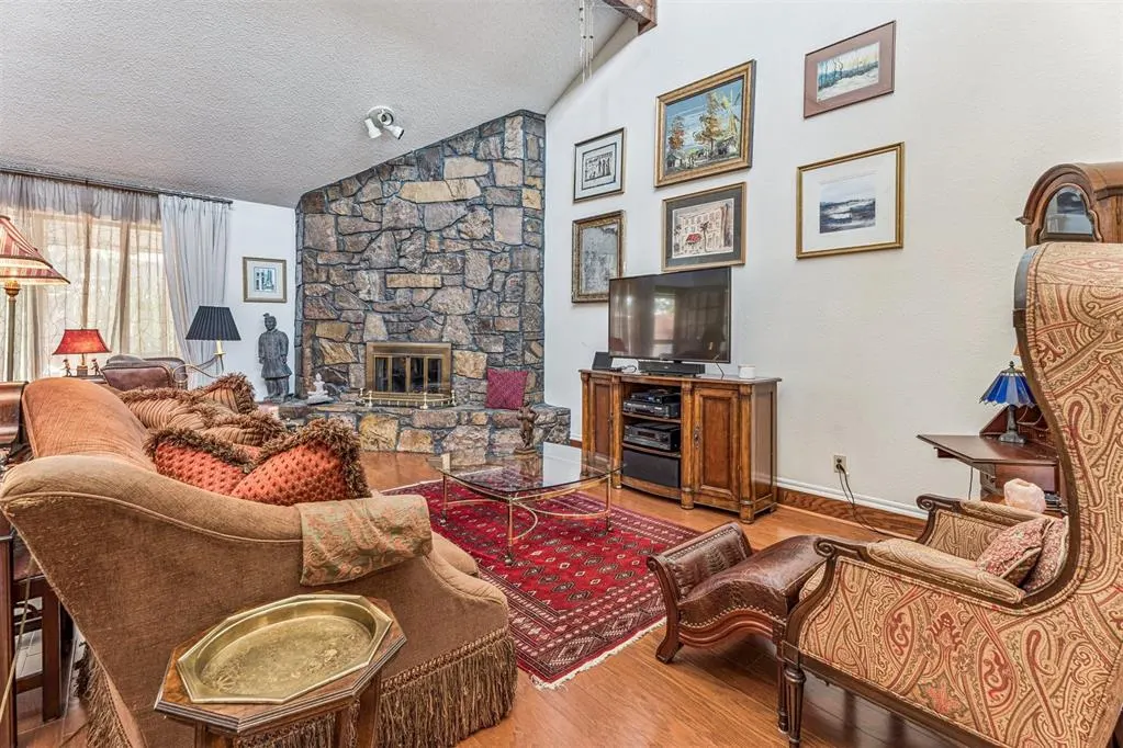 Photo 6 — 6108 Inland Road, Warr Acres, OK 73132