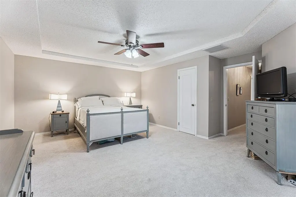 Photo 11 — 6108 Inland Road, Warr Acres, OK 73132