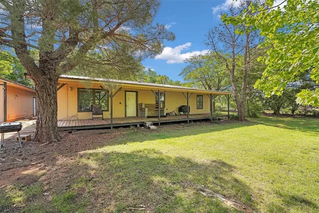 Photo 2 — 11402 N 1957 Road, Elk City, OK 73644