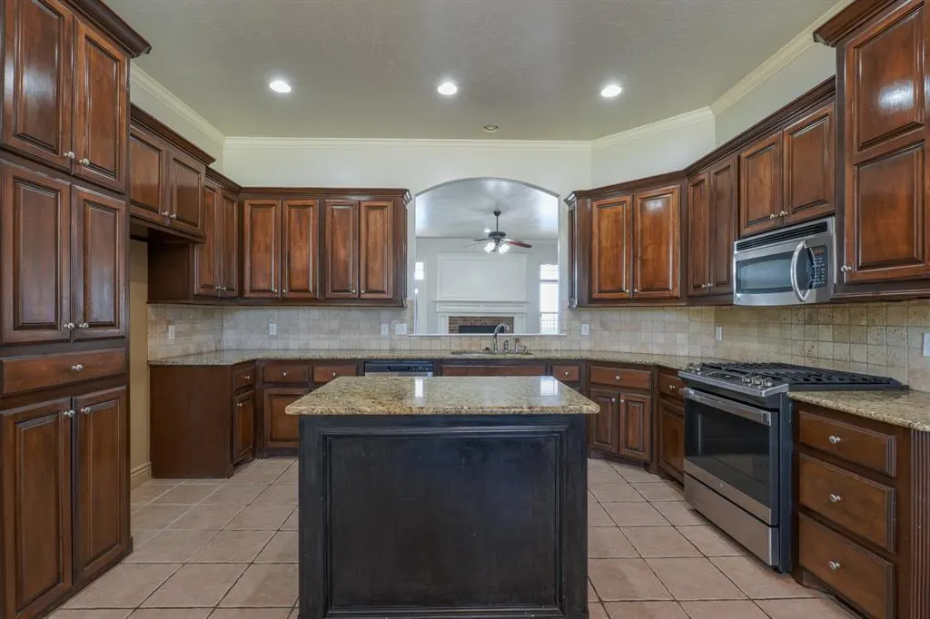 Photo 7 — 1809 Hunters Ridge Drive, Shawnee, OK 74804