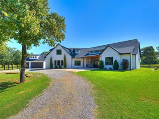 Sold home at 1077 County 2976 Street