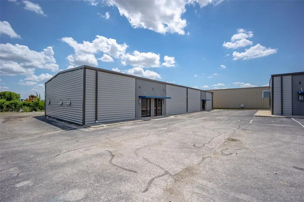 Photo 2 — 2845 Broce Drive, Norman, OK 73072