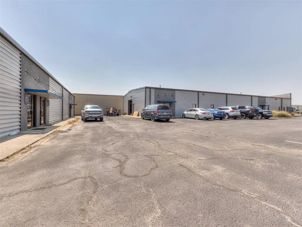 Photo 6 — 2845 Broce Drive, Norman, OK 73072