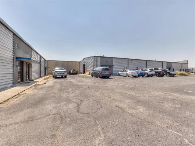 Photo 6 — 2845 Broce Drive, Norman, OK 73072
