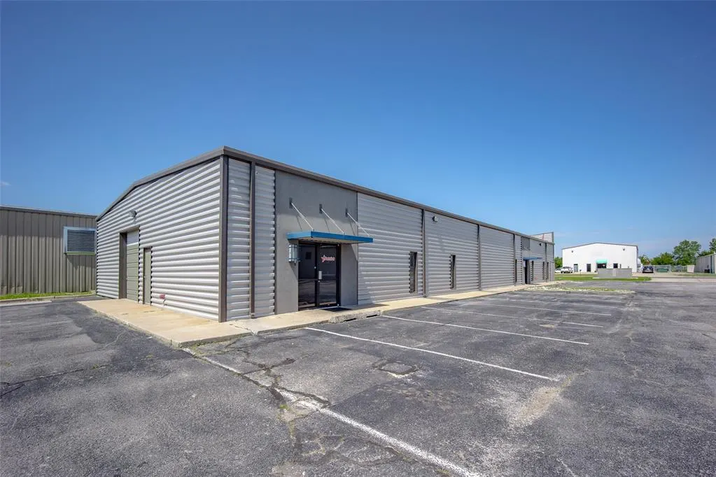 Photo 7 — 2845 Broce Drive, Norman, OK 73072