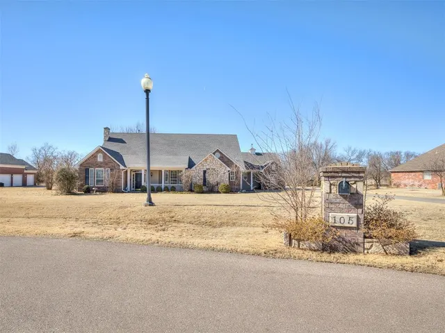 Photo 5 — 105 S Olde Bridge Road, Moore, OK 73160