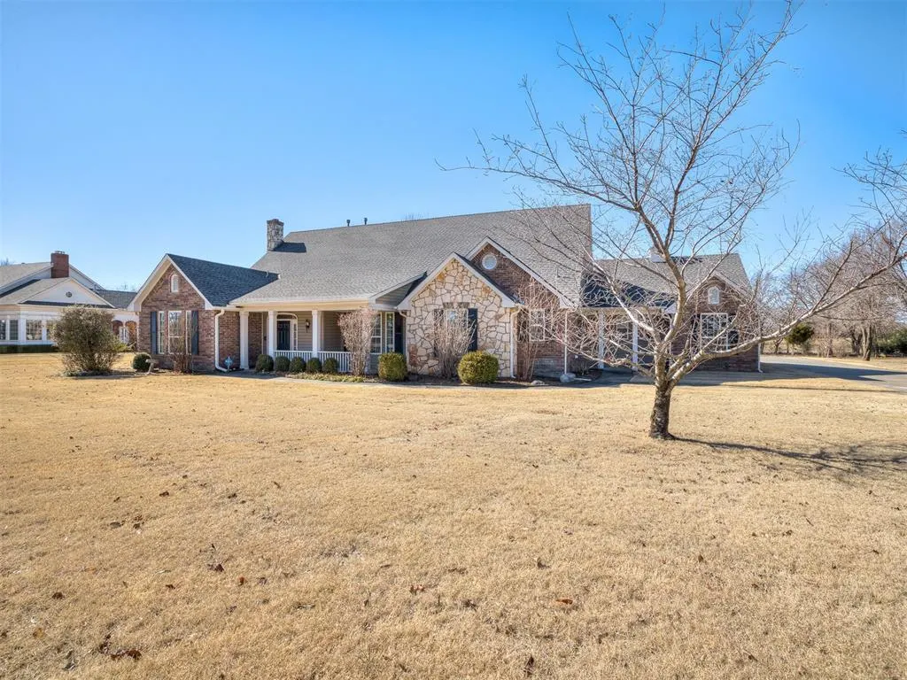 Photo 6 — 105 S Olde Bridge Road, Moore, OK 73160