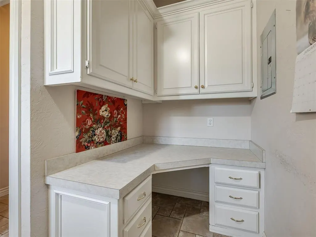 Photo 38 — 105 S Olde Bridge Road, Moore, OK 73160