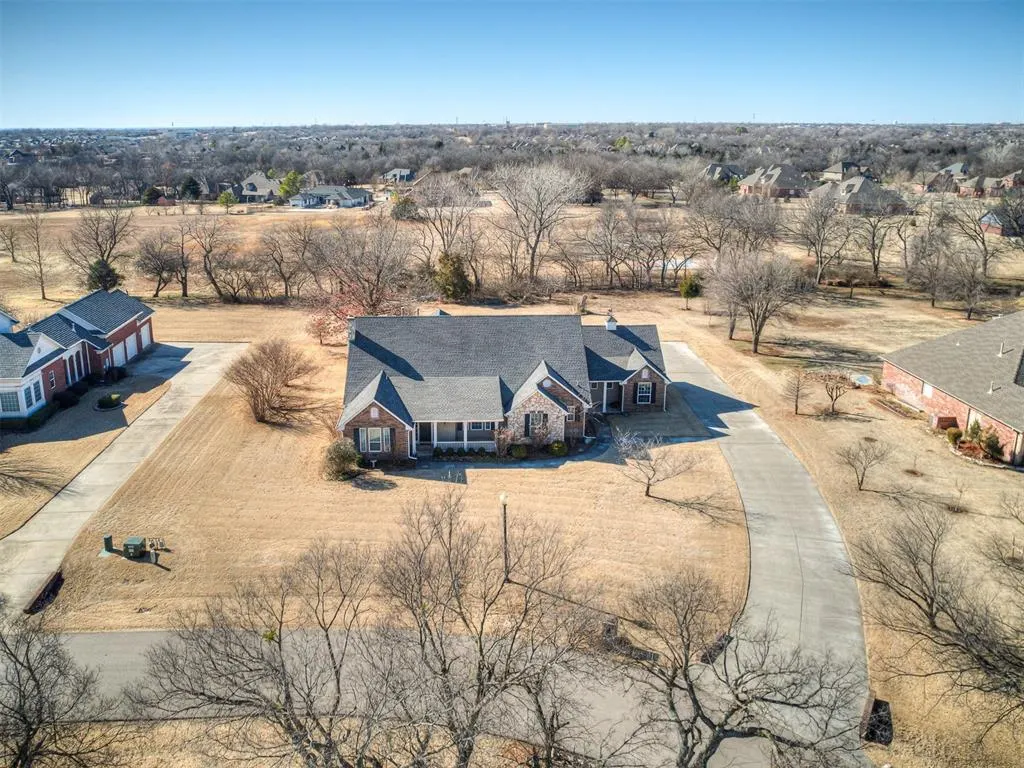 Photo 47 — 105 S Olde Bridge Road, Moore, OK 73160