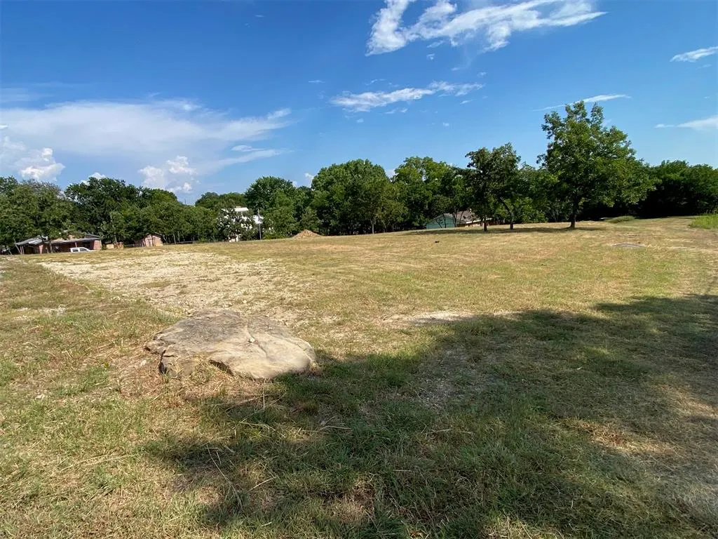 Photo 3 — E 5th Street, Sulphur, OK 73086