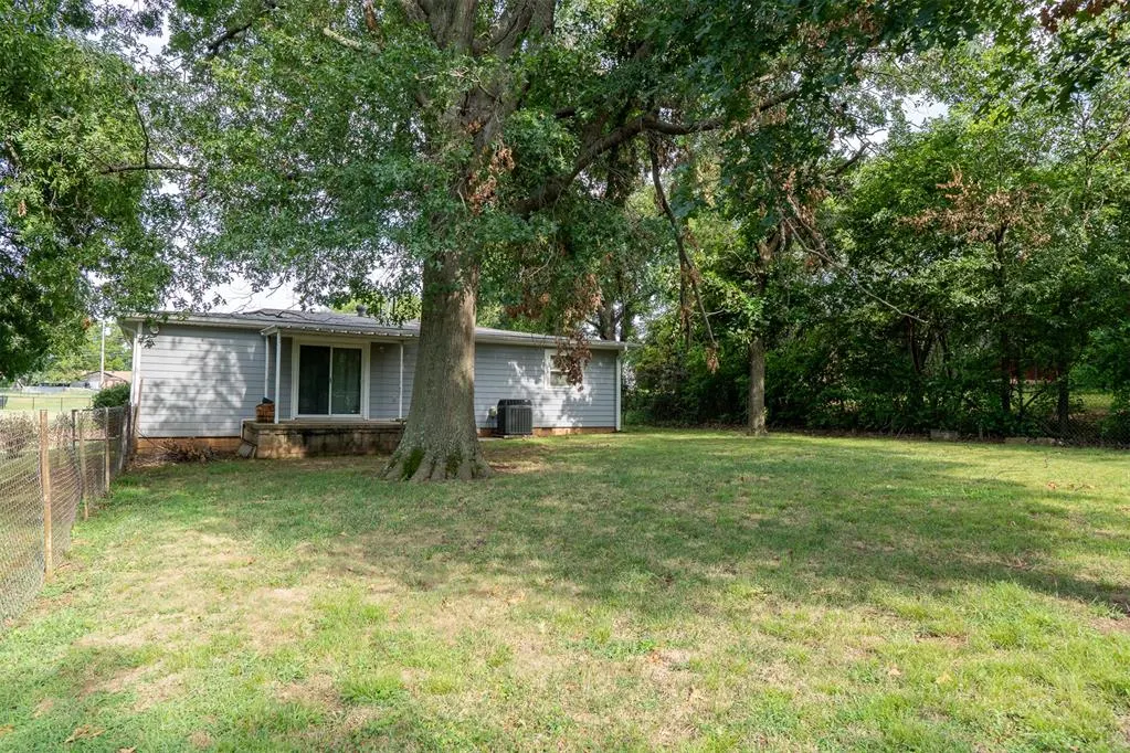 Photo 15 — 329 S Paul Street, Pauls Valley, OK 73075