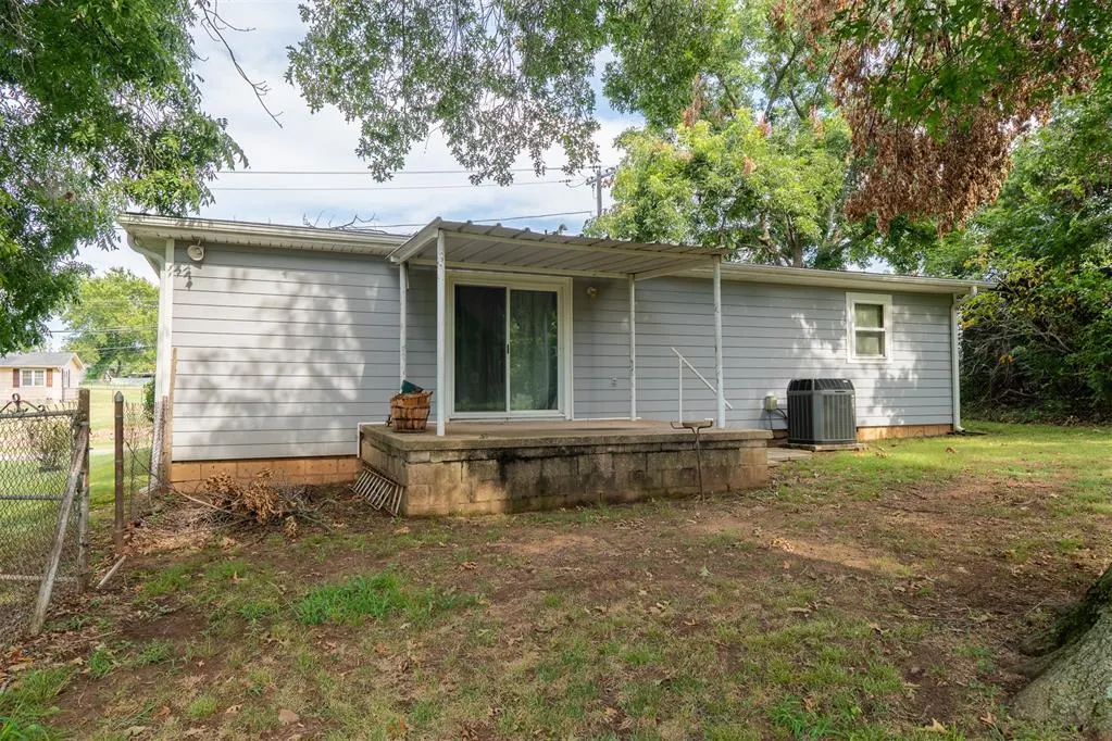 Photo 16 — 329 S Paul Street, Pauls Valley, OK 73075