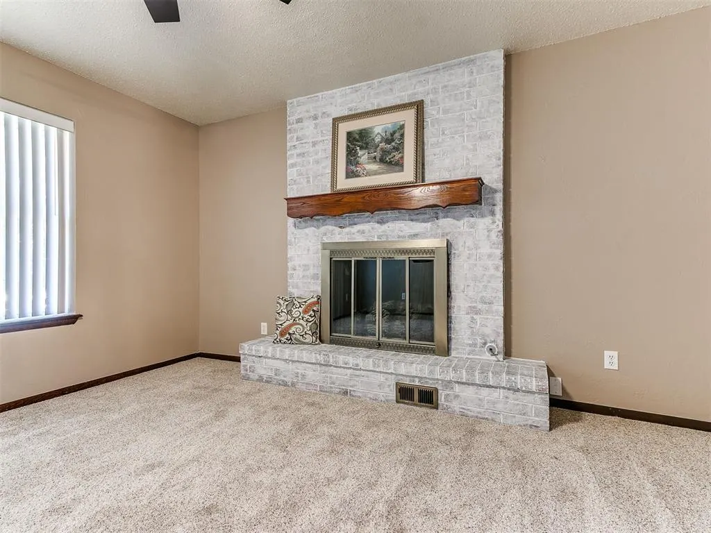 Photo 8 — 520 SW 70th Street, Oklahoma City, OK 73139