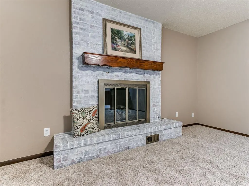 Photo 9 — 520 SW 70th Street, Oklahoma City, OK 73139