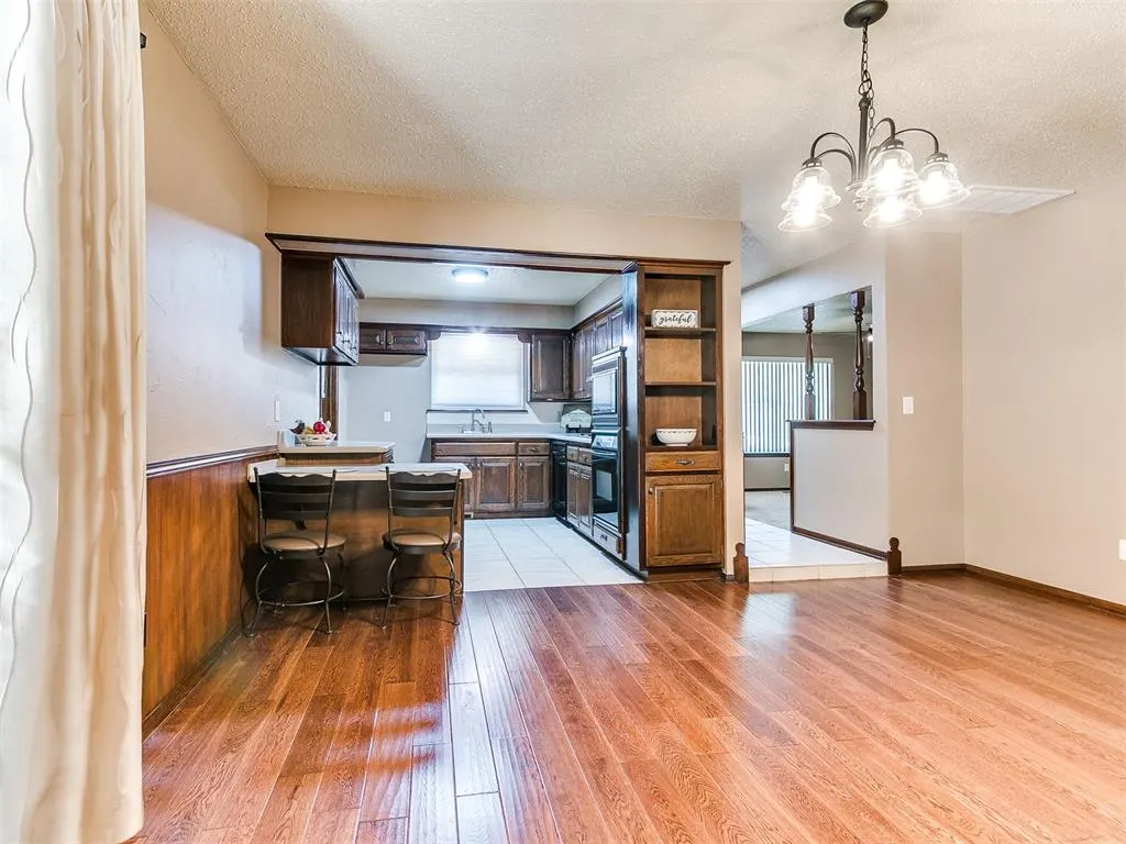 Photo 14 — 520 SW 70th Street, Oklahoma City, OK 73139