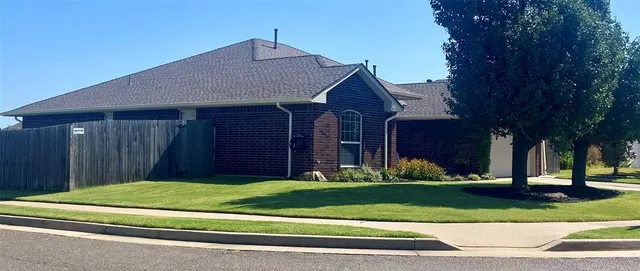 Photo 2 — 5401 SE 81st Terrace, Oklahoma City, OK 73135