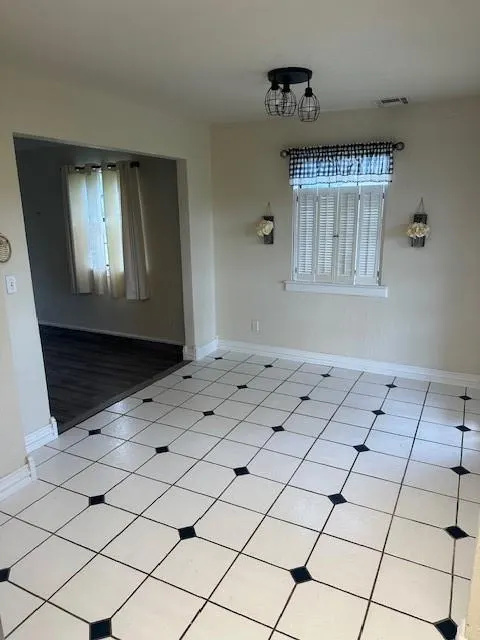 Photo 6 — 280785 Scissortail Drive, Duncan, OK 73533
