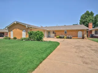 Sold home at 5801 NW 86th Street